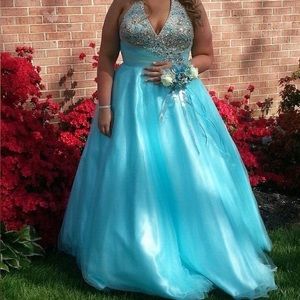 MacDuggal Prom Gown ✨🪩 WORN ONCE 🌹